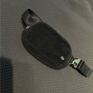 (3 for $80) Lululemon Sherpa Everywhere Bag